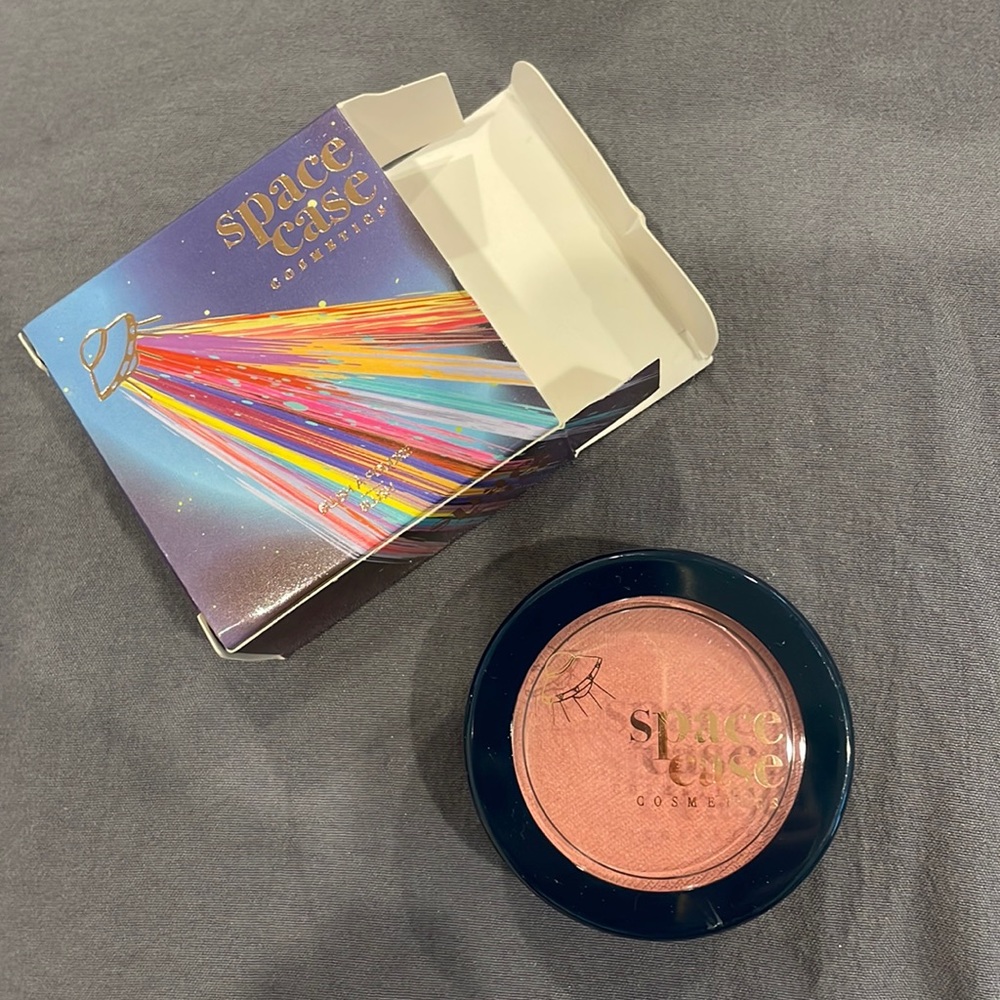 NWT Space Case - it’s not me, it’s my sign Blush